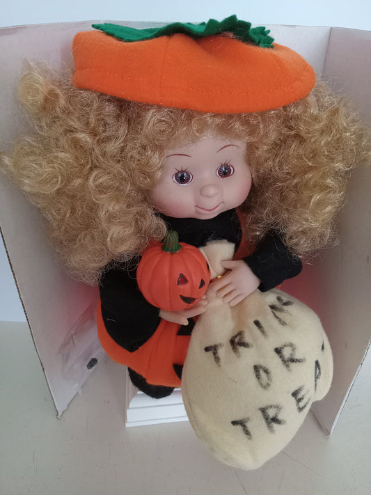 Halloween Girl Jacqueline Lantern Vintage Doll 1992 House of Lloyd, Lights Up, Rare, NEW