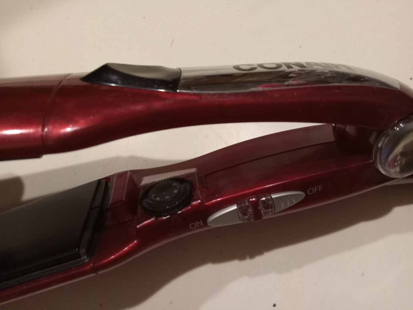 Conair Hair Straightener Flat Iron With Comb Teeth, Adjustable Heat, 3.5"x1.5" Pads, USED