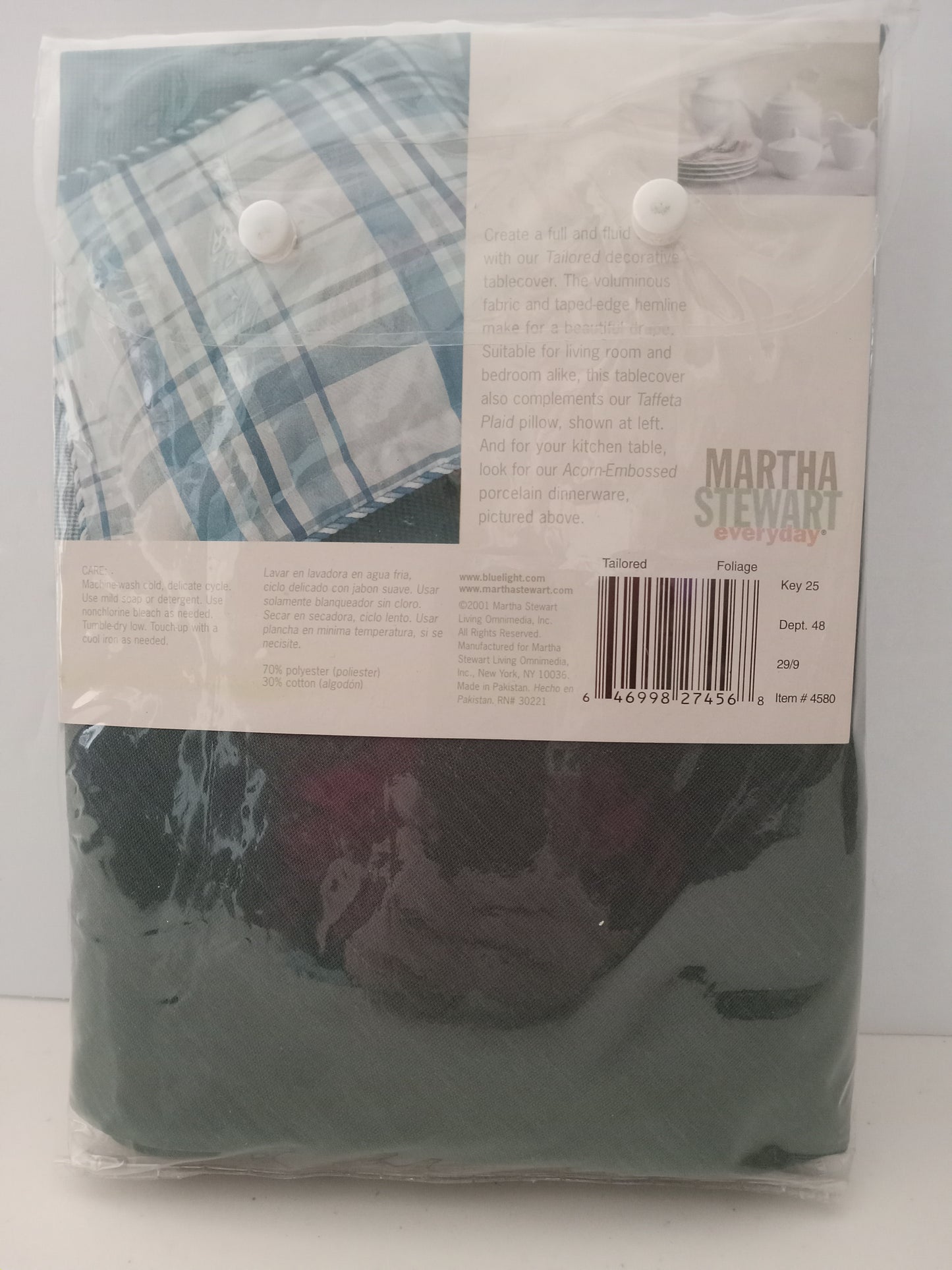 Martha Stewart Tailored Decorative Table Cover, Blue, 70in (178cm) Round, 70% poly/30% cotton, NEW