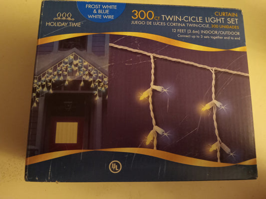 Christmas Lights, 300 Twin-Cicle, Icicle Lights, Frost/Clear White & Blue, White Wire, Holiday Time, NEW