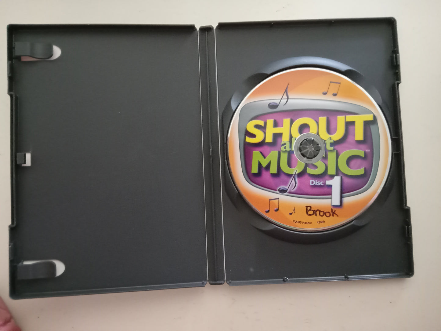 Shout About Music Disc 1, DVD Party Game, Parker Brothers, Not Rated, USED