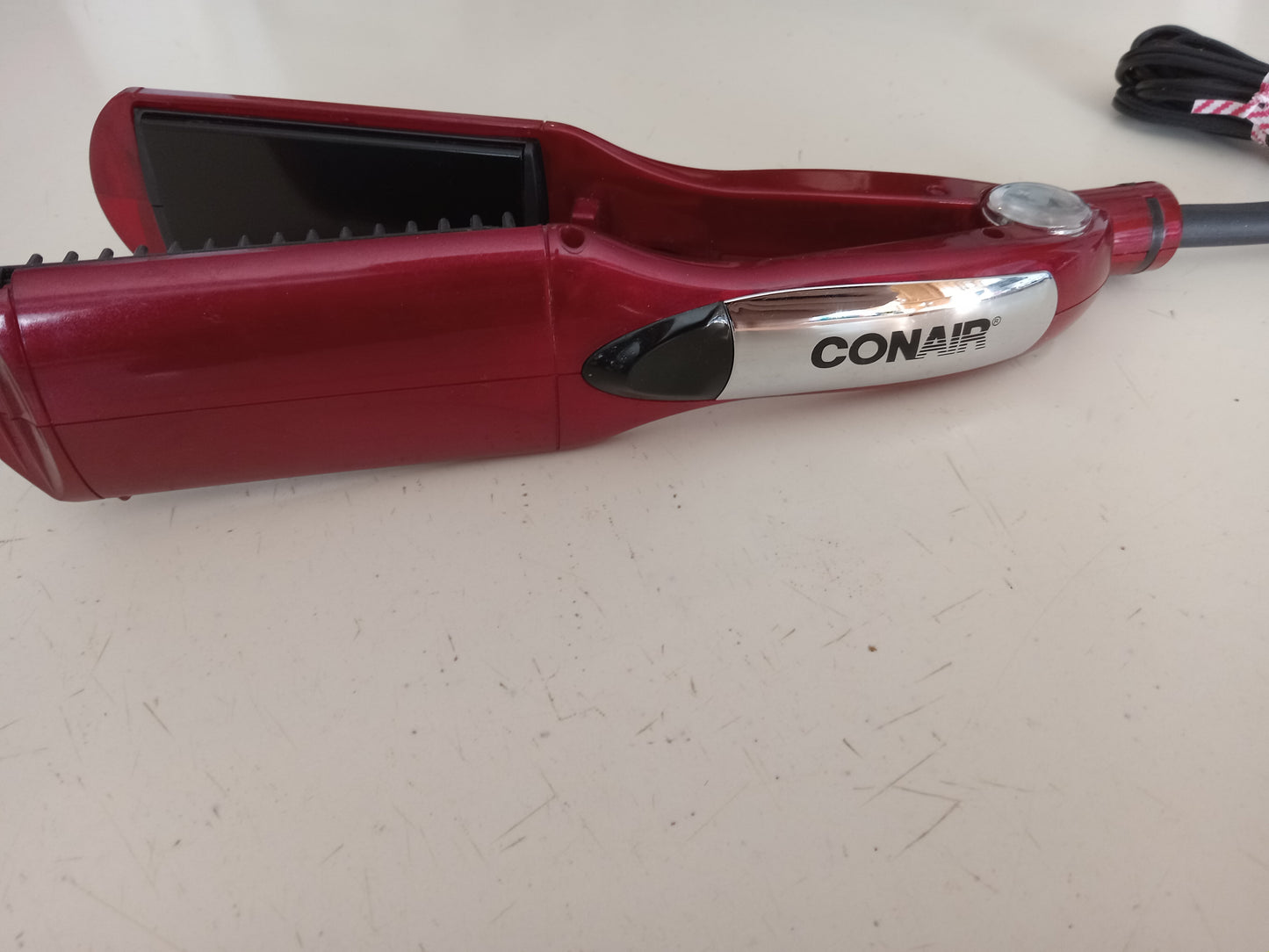 Conair Hair Straightener Flat Iron With Comb Teeth, Adjustable Heat, 3.5"x1.5" Pads, USED