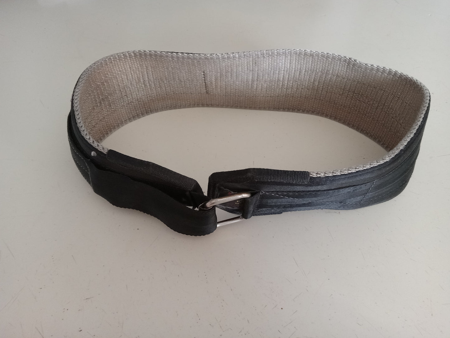 Super Belt Gold's Gym Adjustable Weight Training Belt Heavy Duty Canvas, Waist: 38"-48", USED